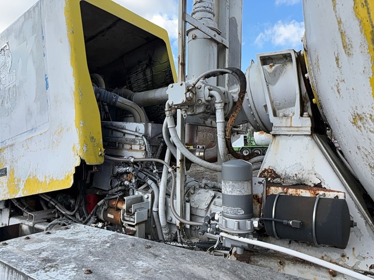 1999-advance-cm3ap6811-concrete-mixer-truck-vn:1a9tac4s0x0007083-image-9