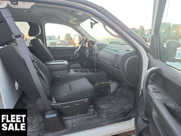 2013-gmc-sierra-1500-sle-image-30