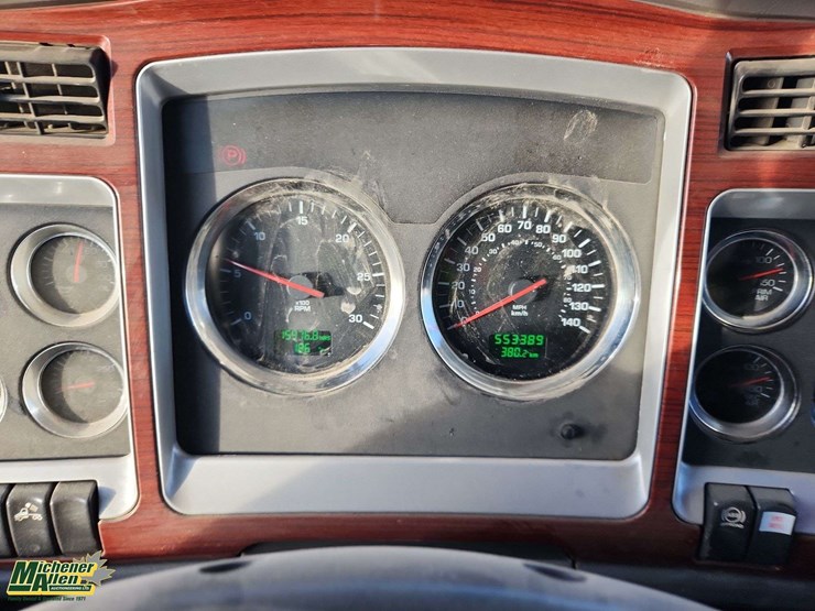 2006-kenworth-t800-image-18