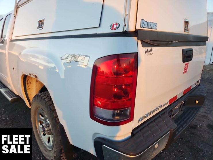 2013-gmc-sierra-1500-sle-image-38