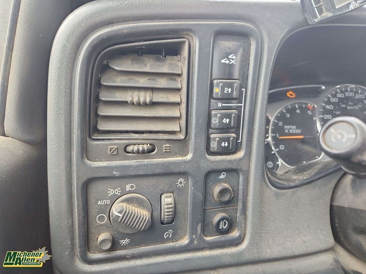 2006-chevrolet-silverado-2500hd-image-25