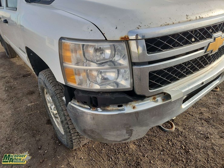 2012-chevrolet-silverado-3500hd-image-34