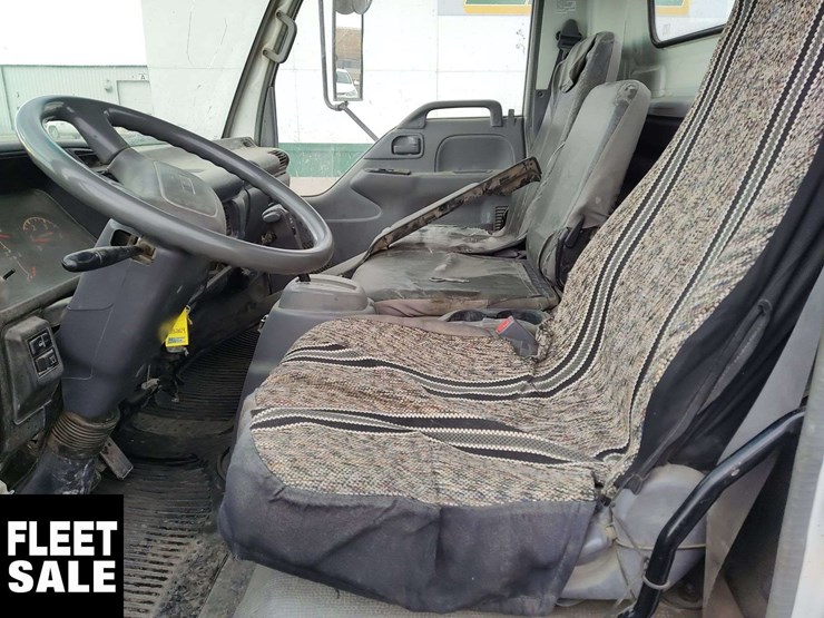 2007-gmc-w5500-image-12