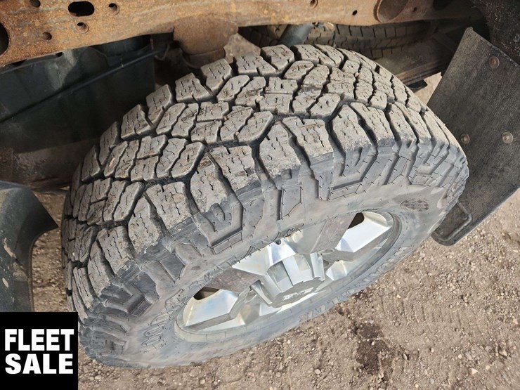 2019-gmc-sierra-2500hd-image-30