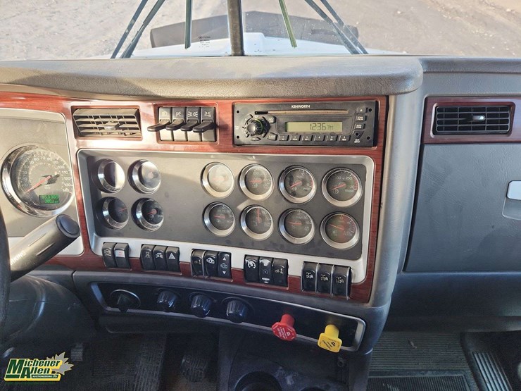 2006-kenworth-t800-image-26