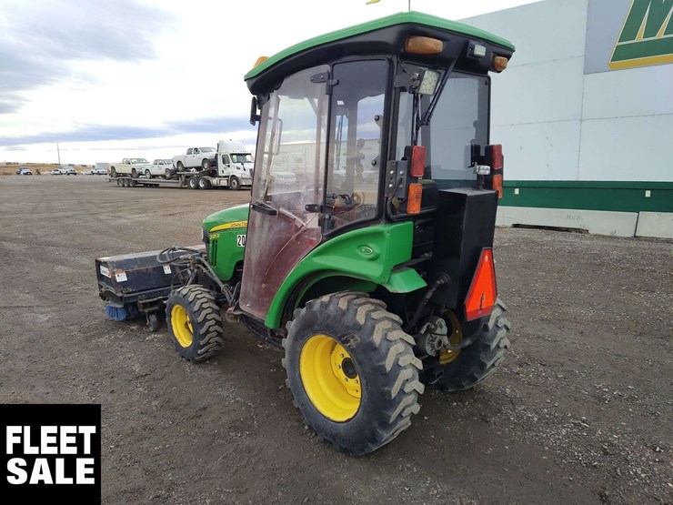 2013-john-deere-2025r-image-3