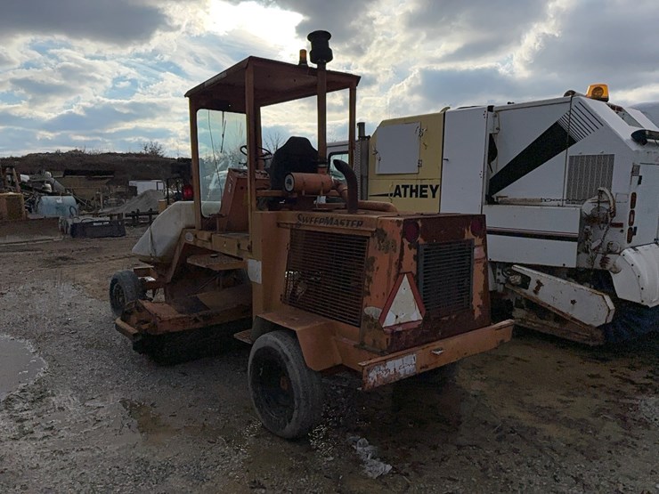 lay-mor-sweepmaster-8c-image-4