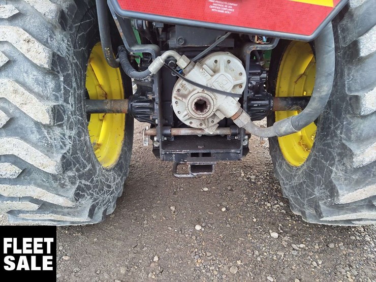 2013-john-deere-2025r-image-19