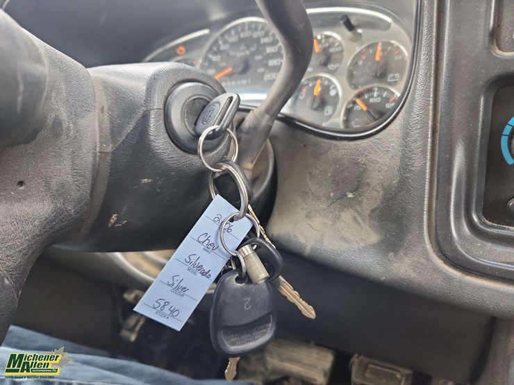 2006-chevrolet-silverado-2500hd-image-22