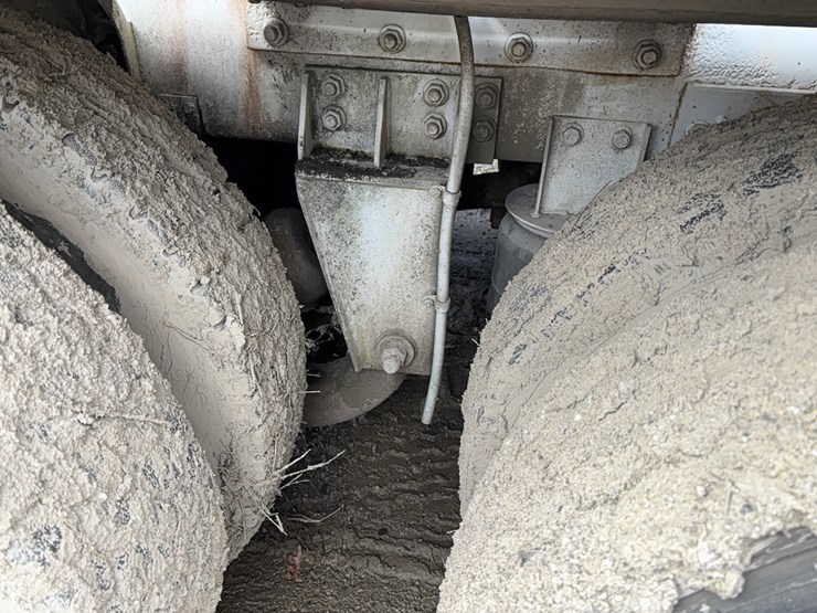 1999-advance-cm3ap6811-concrete-mixer-truck-vn:1a9tac4sxx0007091-image-8