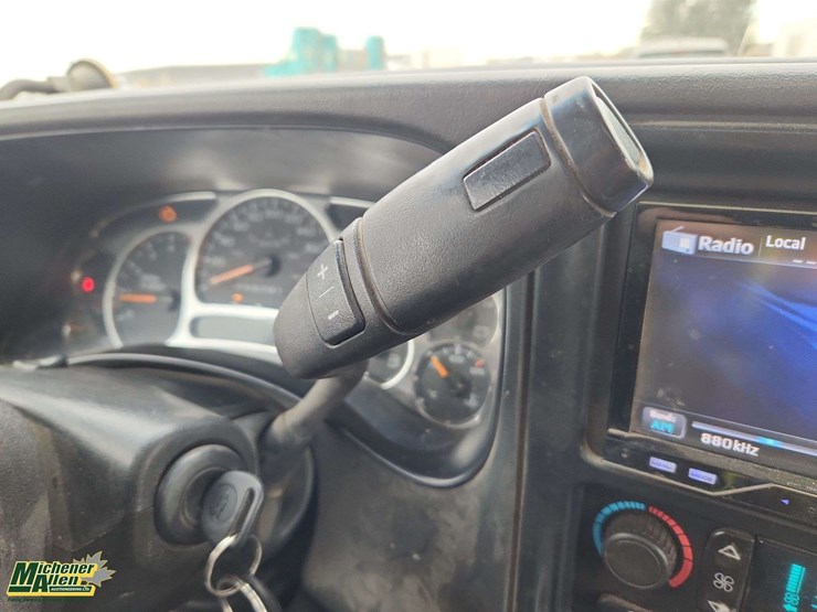 2006-chevrolet-silverado-2500hd-image-21