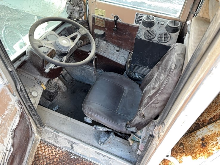 1999-advance-cm3ap6811-concrete-mixer-truck-vn:1a9tac4s0x0007083-image-20