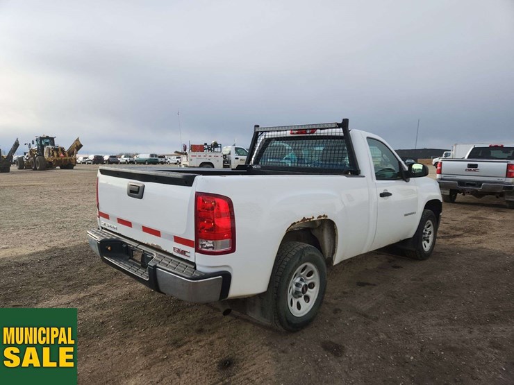 2009-gmc-sierra-1500-image-3