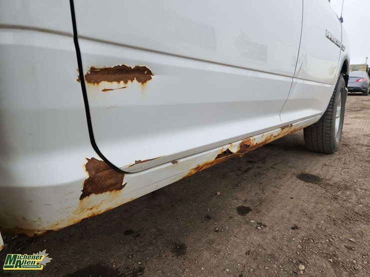 2012-dodge-1500-image-34