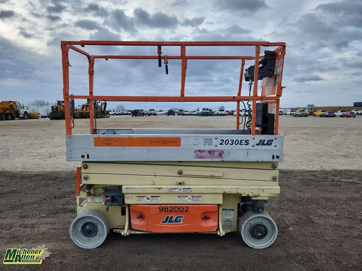 2007-jlg-2030es-image-9