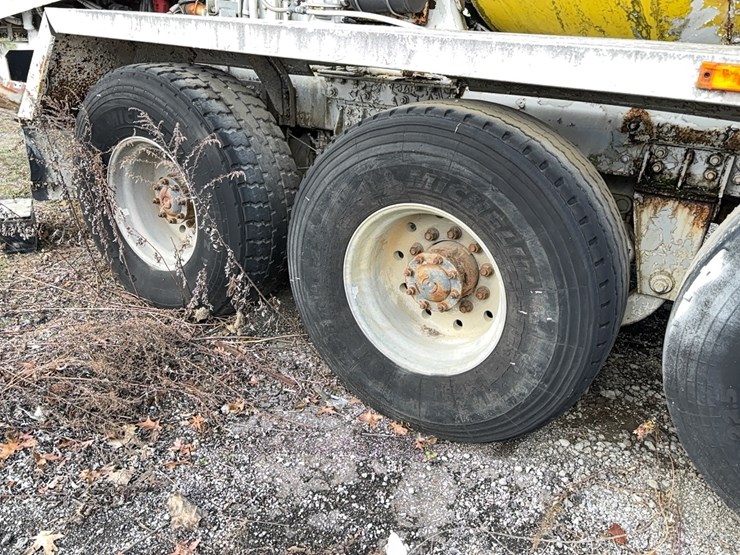 1999-advance-cm3ap6811-concrete-mixer-truck-vn:1a9tac4s0x0007083-image-6