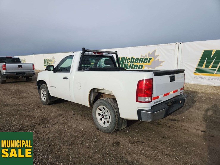 2009-gmc-sierra-1500-image-2