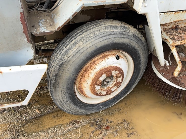 1995-athey-sweeper-vn:1a9s24dr0sr059085-image-29