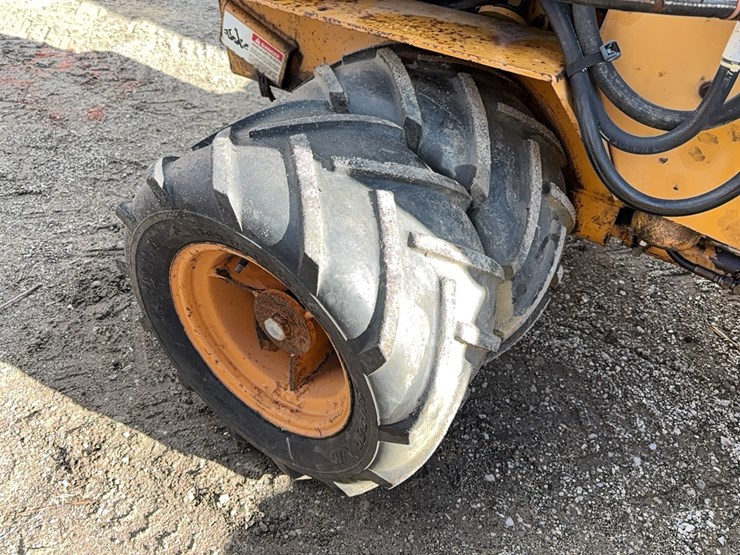 case-maxi-sneaker-image-6