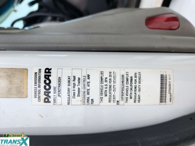 2018-peterbilt-579-image-28