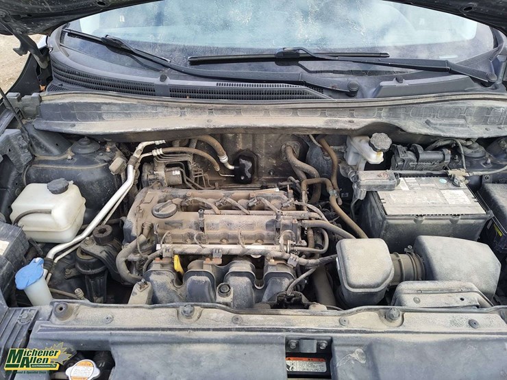 2010-hyundai-tucson-image-24