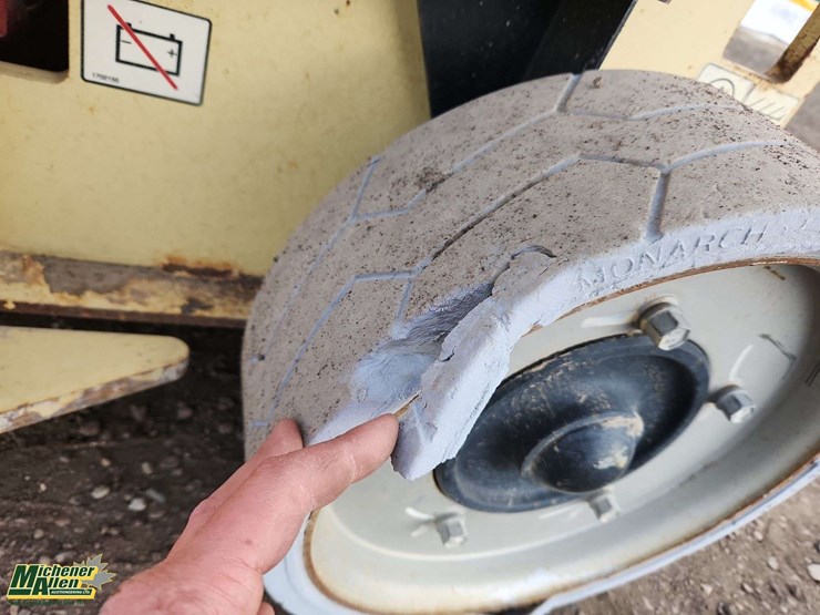 2007-jlg-2030es-image-25