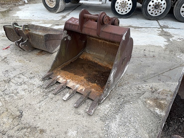 werk-brau-42in.-digging-bucket-excavator-bucket-image-1