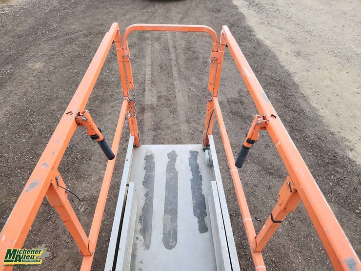 2007-jlg-2030es-image-24