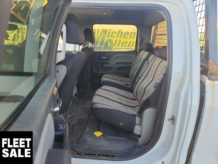 2018-chevrolet-silverado-1500-image-25