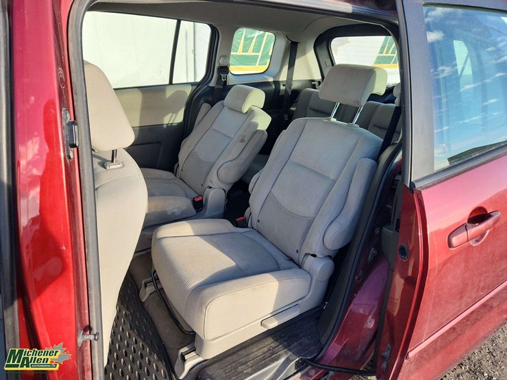 2008-mazda-mazda5-image-25