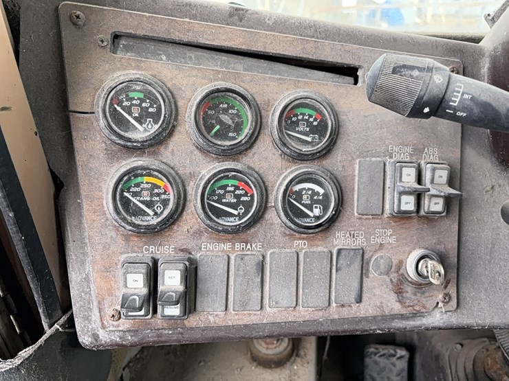 2000-advance-cm3ap6811-concrete-mixer-truck-vn:5dg8au4t0y0007567-image-19