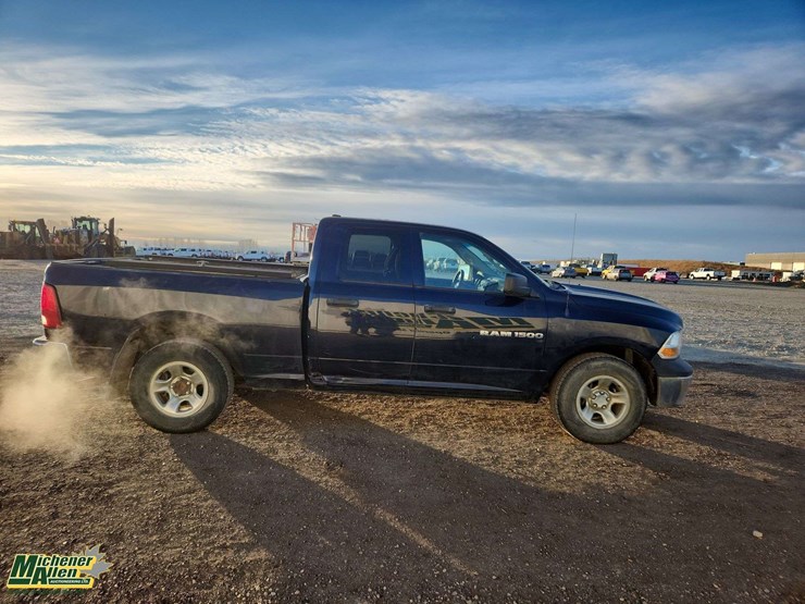 2012-dodge-1500-image-24