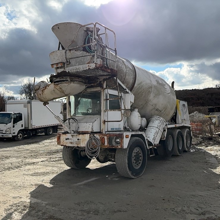 2000 ADVANCE CM3AP6811 CONCRETE MIXER TRUCK VN:5DG8AU4T0Y0007567