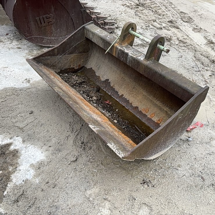 48IN. DITCHING BUCKET EXCAVATOR BUCKET