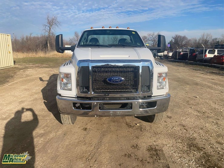 2019-ford-f750-image-10