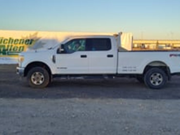 2017-ford-f350-image-5