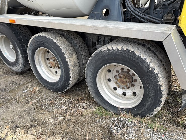 1999-advance-cm3ap6811-concrete-mixer-truck-vn:1a9tac4s9x0007079-image-11