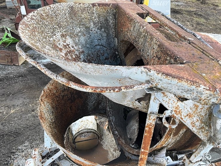 1999-advance-cm3ap6811-concrete-mixer-truck-vn:1a9tac4s0x0007083-image-19