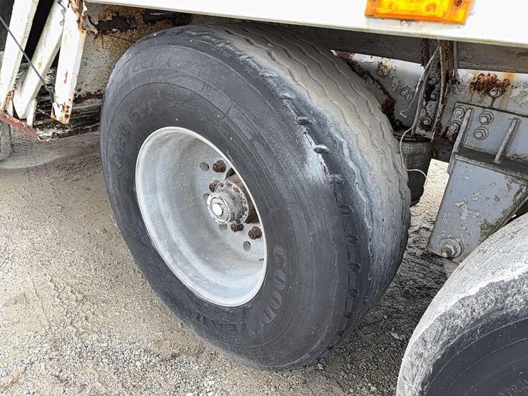 2000-advance-cm3ap6811-concrete-mixer-truck-vn:5dg8au4t0y0007567-image-10