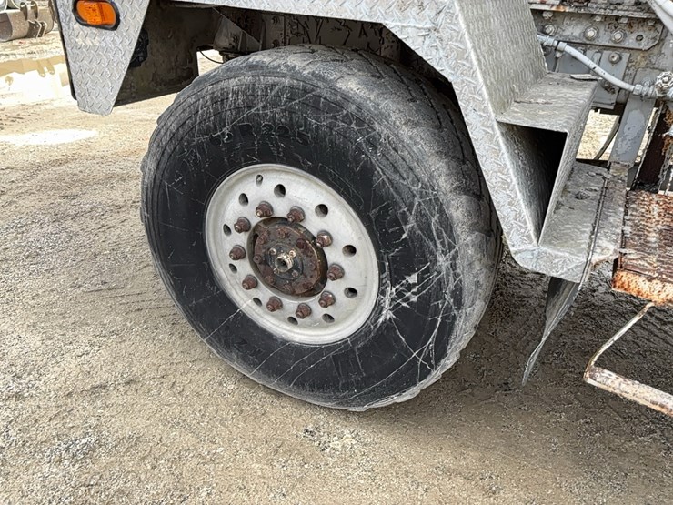 1999-advance-cm3ap6811-concrete-mixer-truck-vn:1a9tac4s8x0007087-image-15