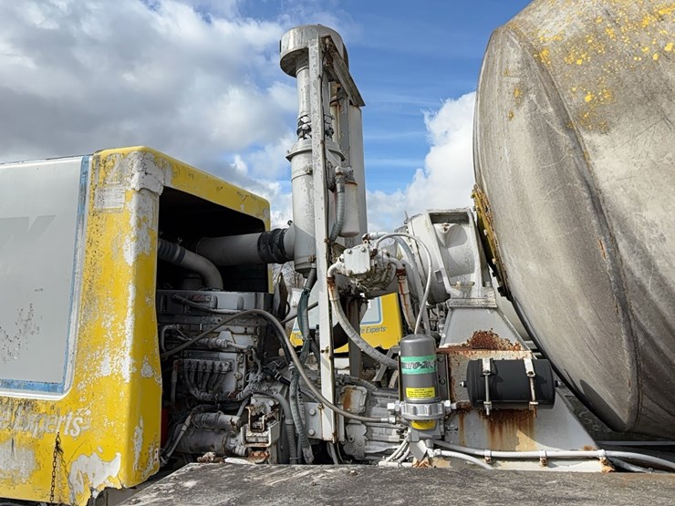 1999-advance-cm3ap6811-concrete-mixer-truck-vn:1a9tac4s8x0007087-image-8