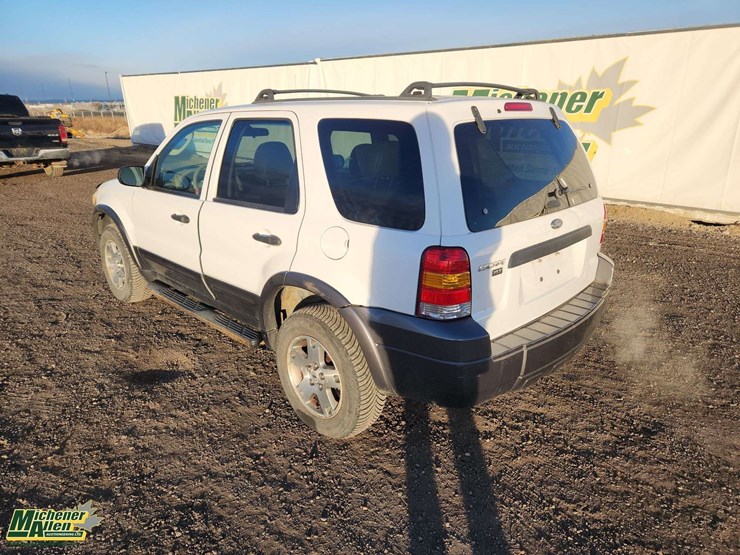 2005-ford-escape-xlt-image-3