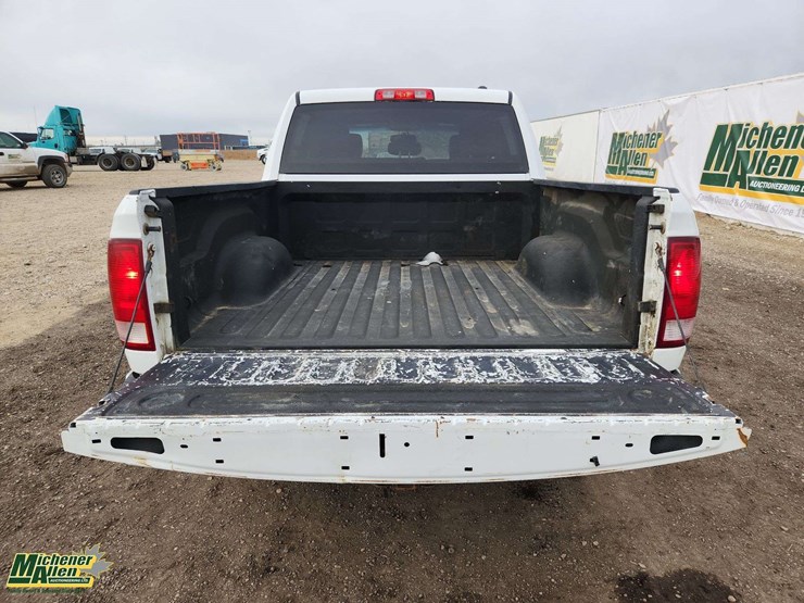 2012-dodge-1500-image-25