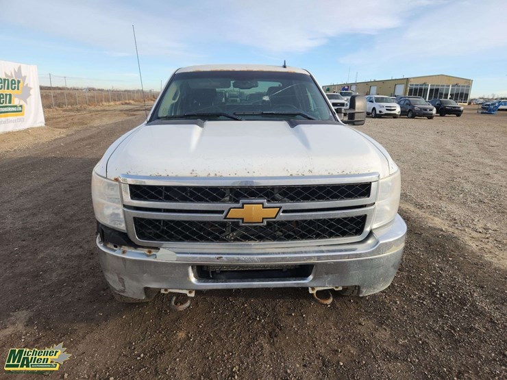 2012-chevrolet-silverado-3500hd-image-9