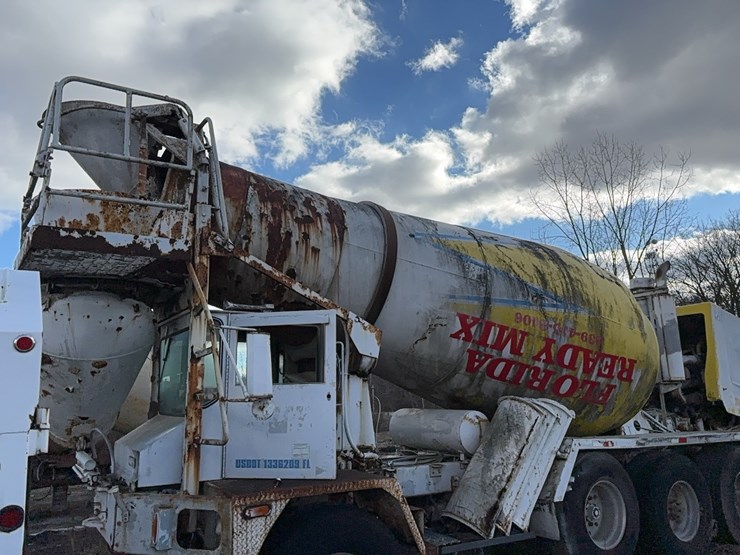 1999-advance-cm3ap6811-concrete-mixer-truck-vn:1a9tac4s0x0007083-image-16