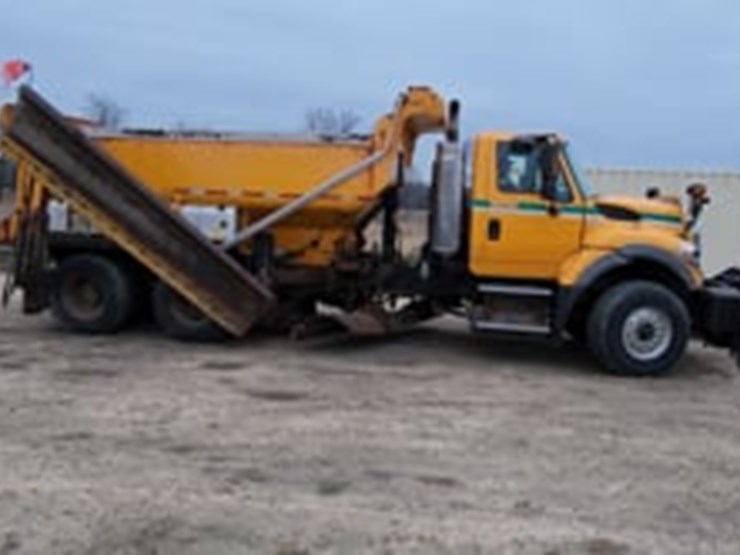 2011-international-workstar-7600-image-5