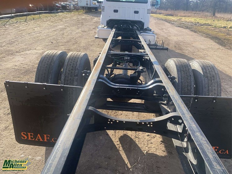 2019-ford-f750-image-8