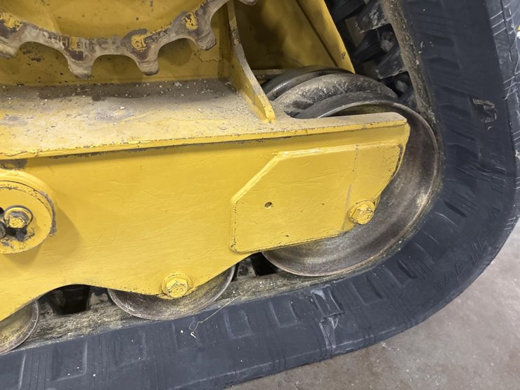 2018-caterpillar-228-image-58