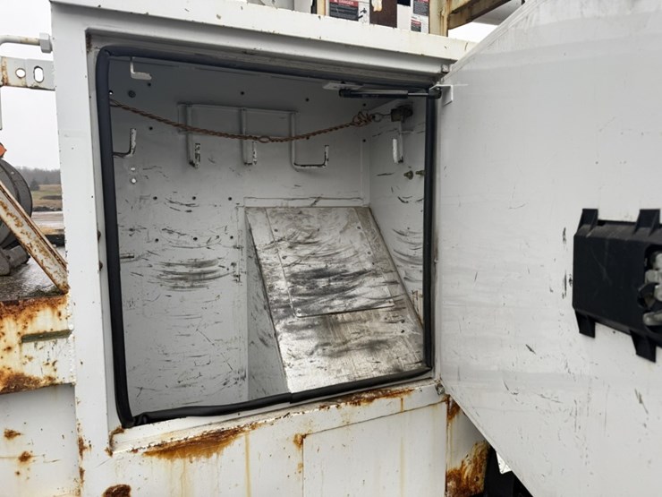 2013-international-4300-sba-image-41