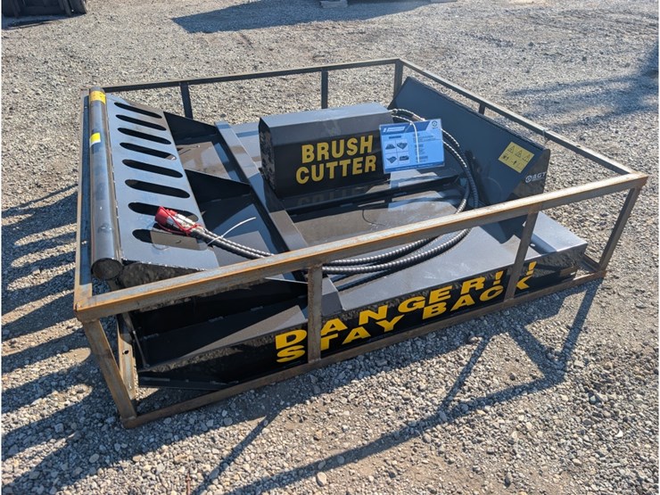 agt-skid-steer-brush-cutter-72"-image-2